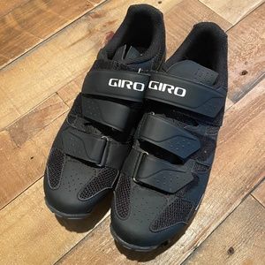 BRAND NEW GRIO Spin/Cycling Shoes Size- 40 (8-8.5)